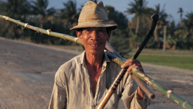 Vietnam's Highway 1 in 1993